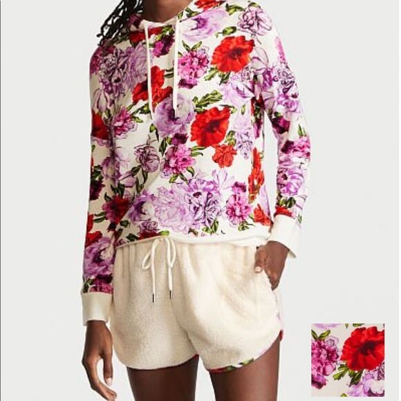 VICTORIA'S SECRET
Modal Terry Hoodie & Short Set with Plush Fleece Trim - Picture 2 of 8